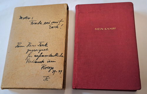 Mein Kampf Adolf Hitler rote Taschenbuch Ausgabe von 1941 im Schuber