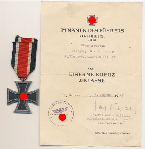 Urkunde mit Original Unterschrift General Hartmann von 1944 und EK2 1939 Eisernes Kreuz 2. Klasse