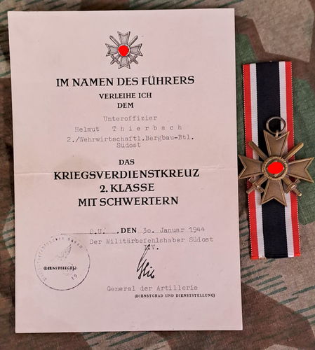 Urkunde & KVK Kriegsverdienstkreuz 2. Kl Uffz Thierbach Wehrwirtschaft Bergbau Btl. Südost