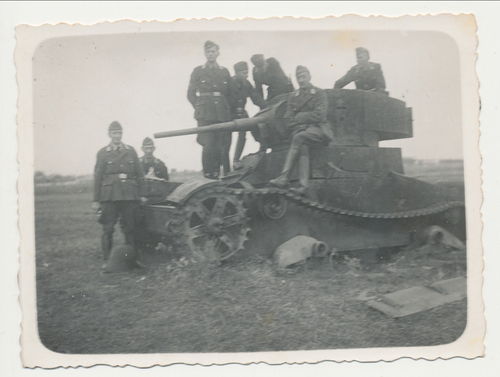 Abgeschossener Sowjet Panzer bei Brest - Original Foto WK2