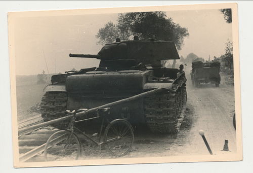 Russischer Panzer tank T34 zerstört - Original Foto WK2