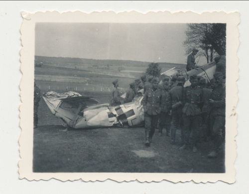 Notgelandetes Jagd Flugzeug Me109 Messerschmitt - Original Foto WK2