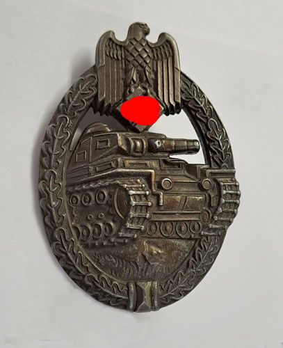 Panzerkampfabzeichen in Bronze Hersteller EWE