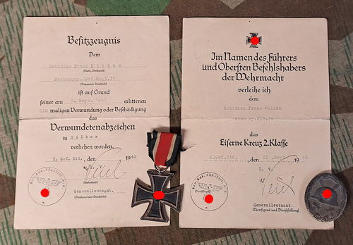 Urkunden Inf Rgt 71 OU General VEIEL & EK2 Eisernes Kreuz mit Verwundetenabzeichen Silber Hst 26