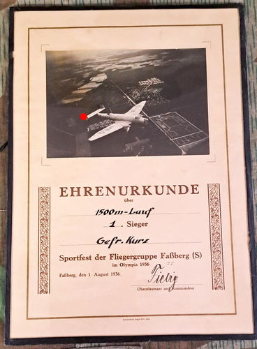 Ehren Urkunde der Flieger Gruppe Fassberg im Olympia 1936 mit Original Unterschrift Kommandeur