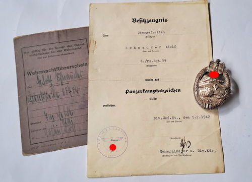 Urkunde Panzer Rgt. 39 mit OU General & Panzerkampfabzeichen in Silber Hersteller "AS" Adolf Scholze